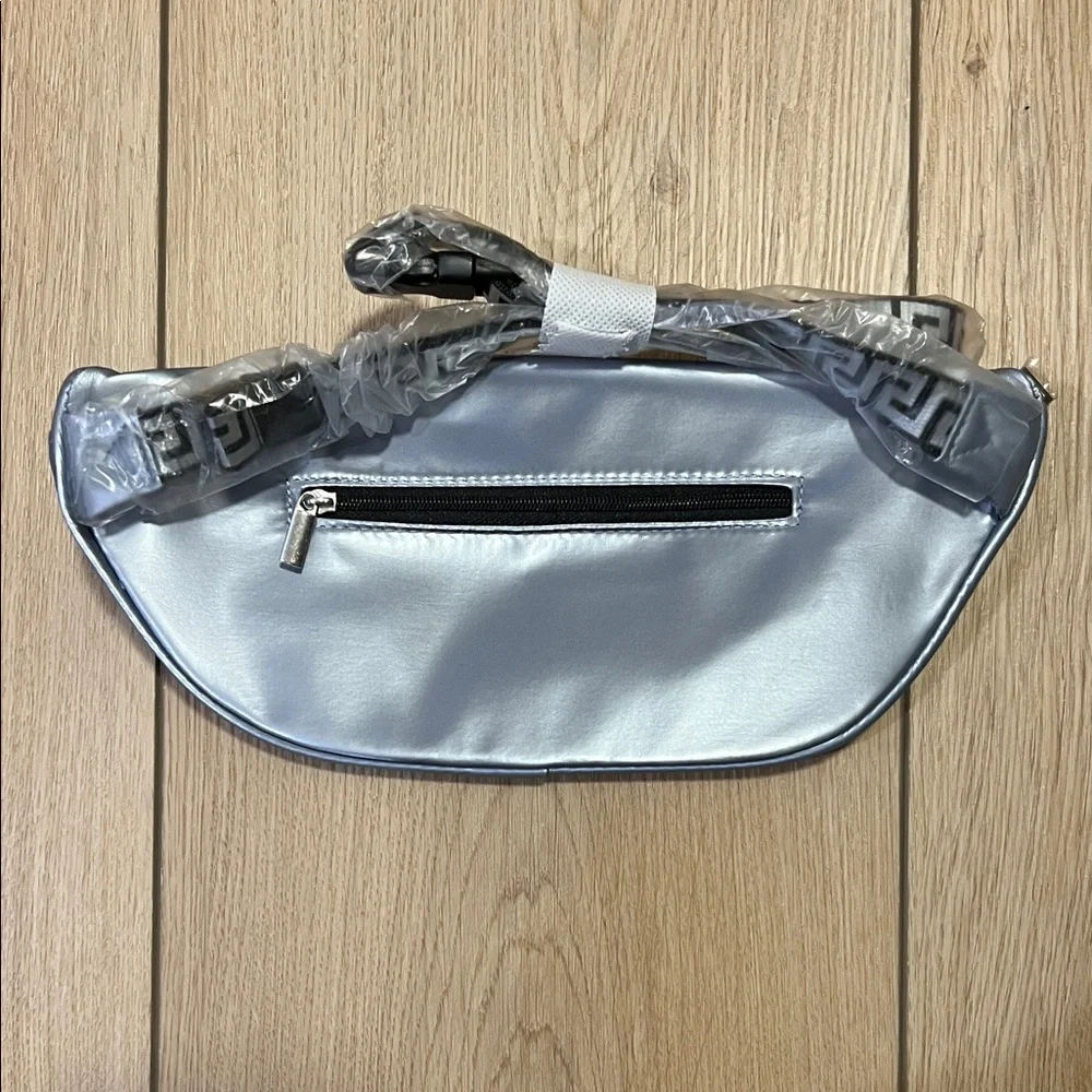NWT - Versace Shiny Silver Blue Belt / Waist Bag - Picture 9 of 9